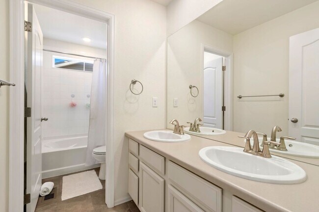 Building Photo - Stunner in North-East Fort Collins with 4-Bedrooms, 2.5 Bathrooms, and 2-Car Garage