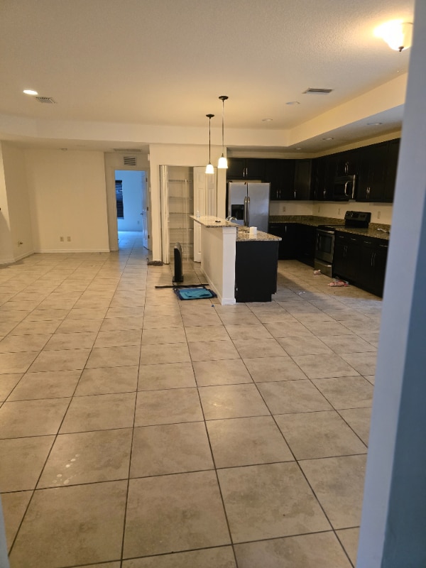Building Photo - 3362 Howell Pl