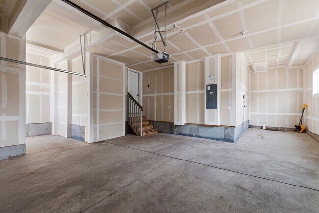 Building Photo - 3 Bedroom 2 1/2 Bath in Loveland