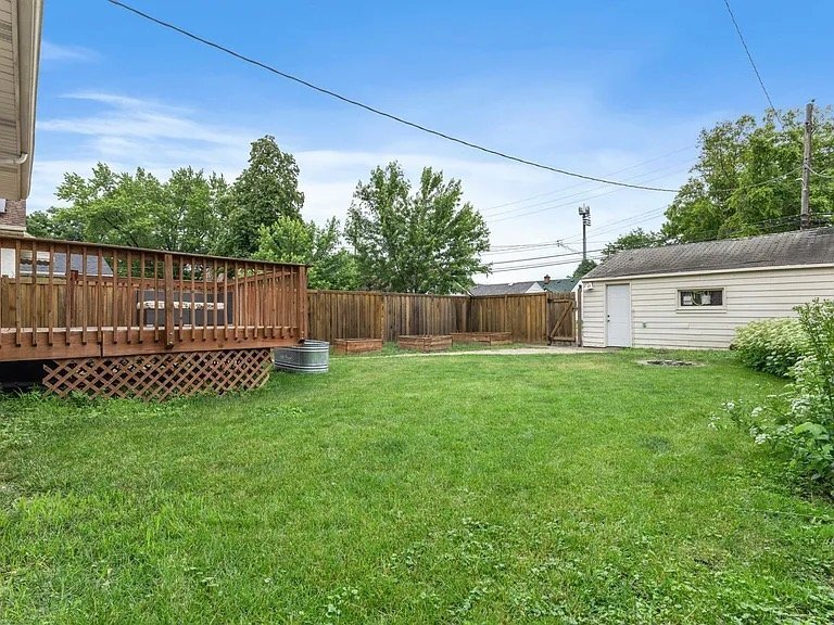 Building Photo - 4117 27th Ave S