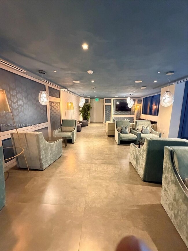 Building Photo - 1000 Brickell Plaza