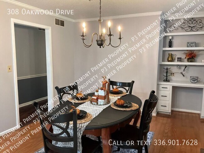 Building Photo - 308 Oakwood Dr