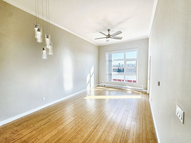 Building Photo - One Month Free - Spacious 2-Bed, 2-Bath Apartment in San Leandro