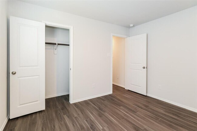 Building Photo - 2237 Onyx Ln