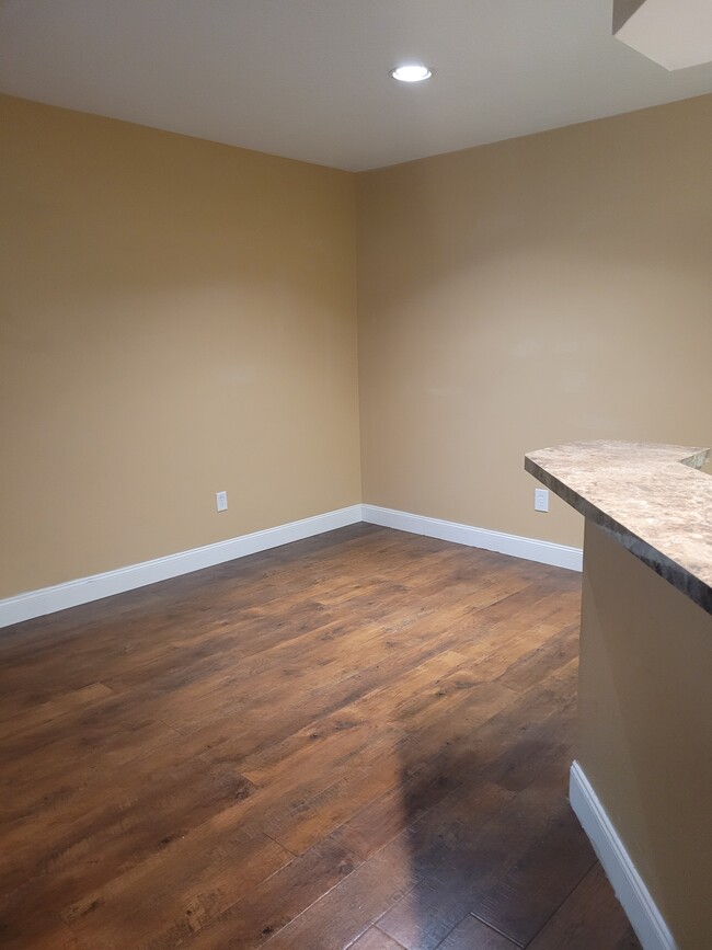 Dinning room - 802 Crest Pines Dr