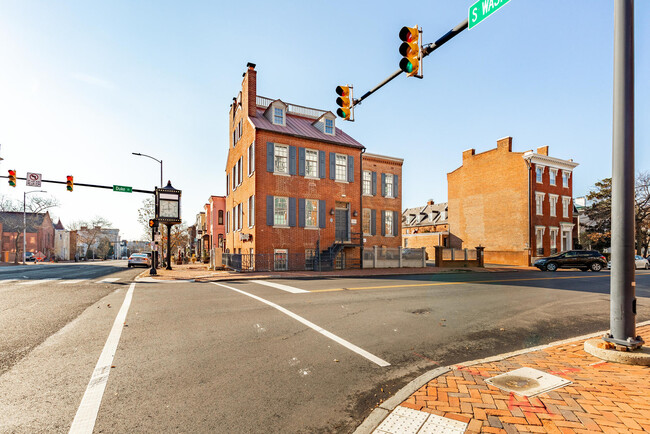 Building Photo - 700 Duke St