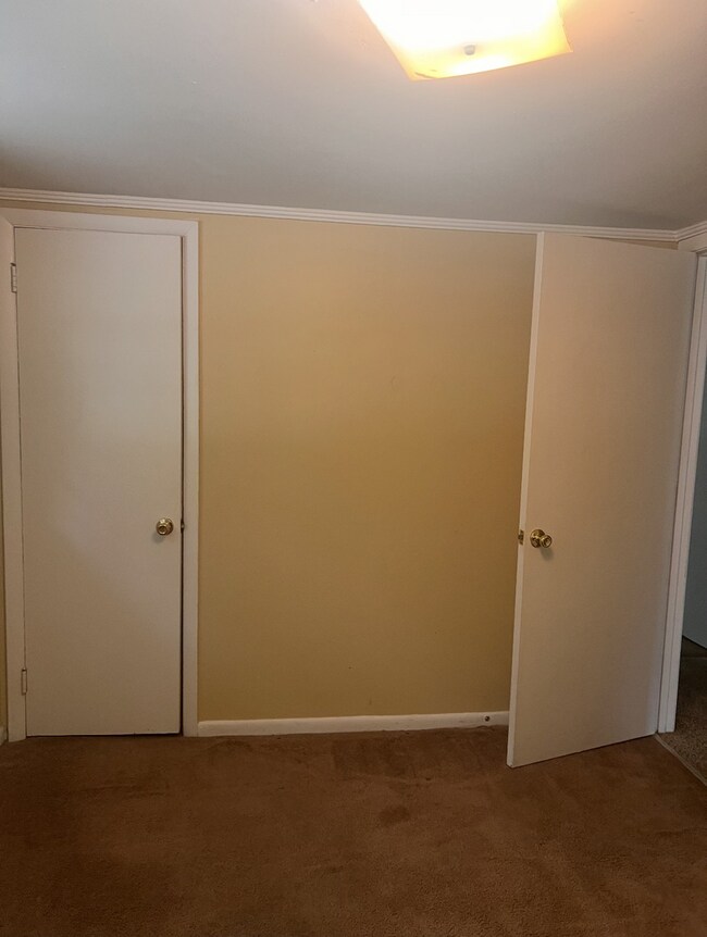 Building Photo - 3 Bed/1 Bath House UNDER RENOVATIONS