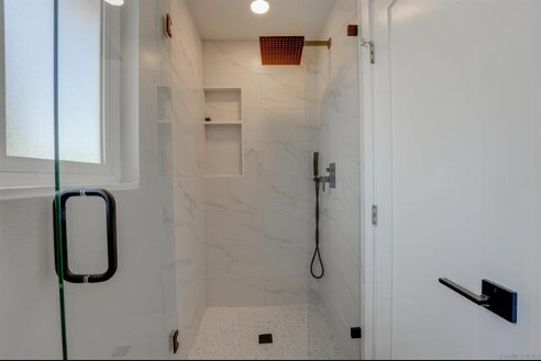 Building Photo - 856 La Tierra Dr