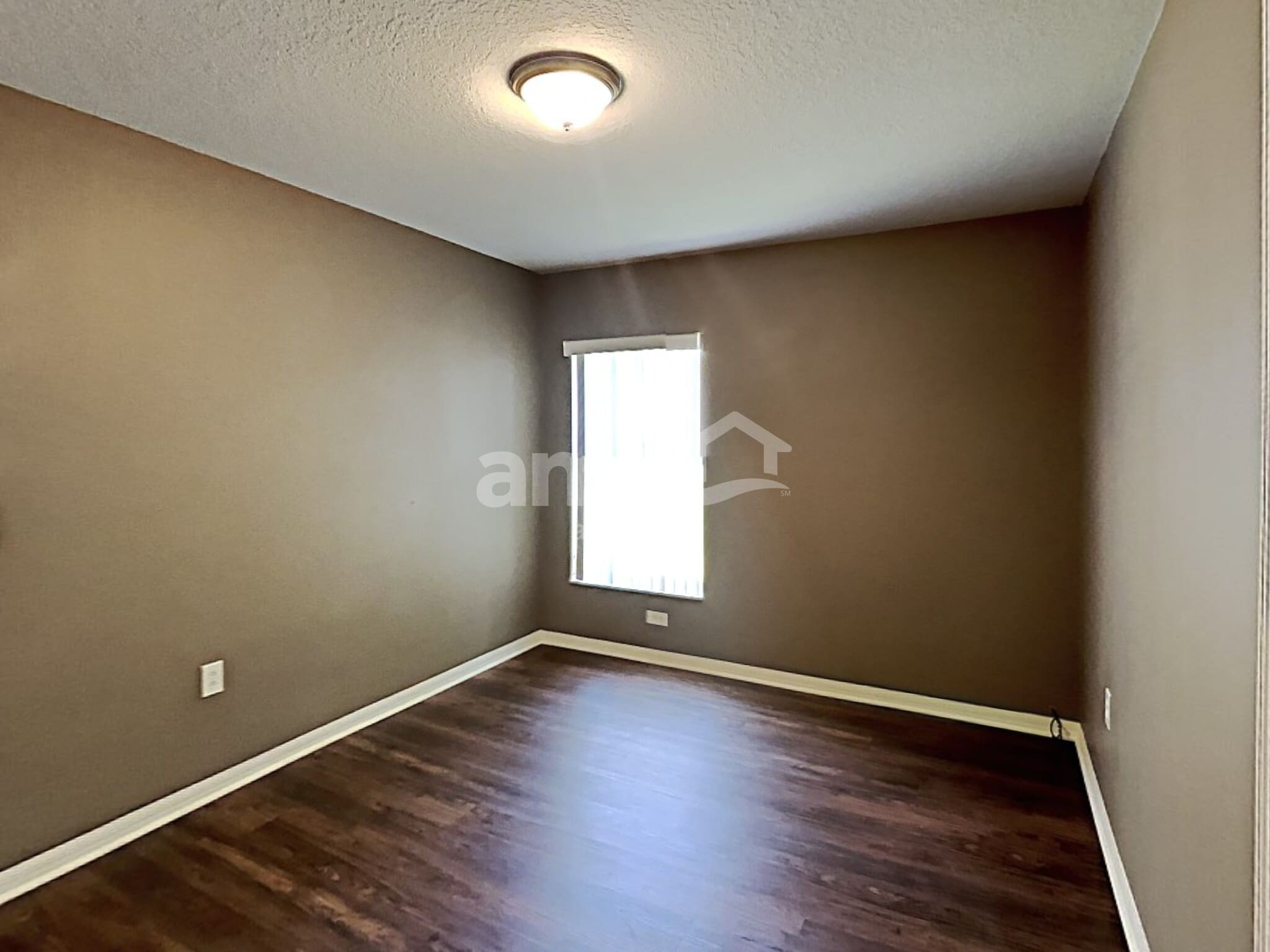 Building Photo - 22611 Roderick Dr