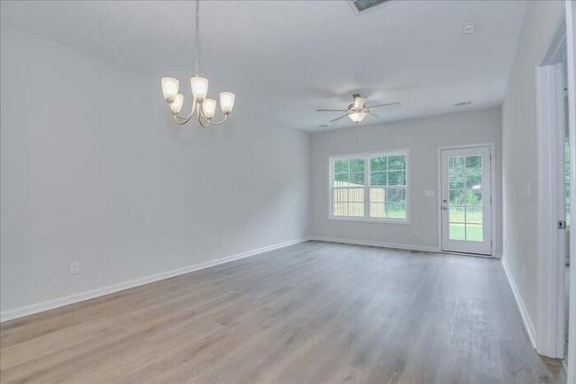 Building Photo - Brand New Luxury Attached Home