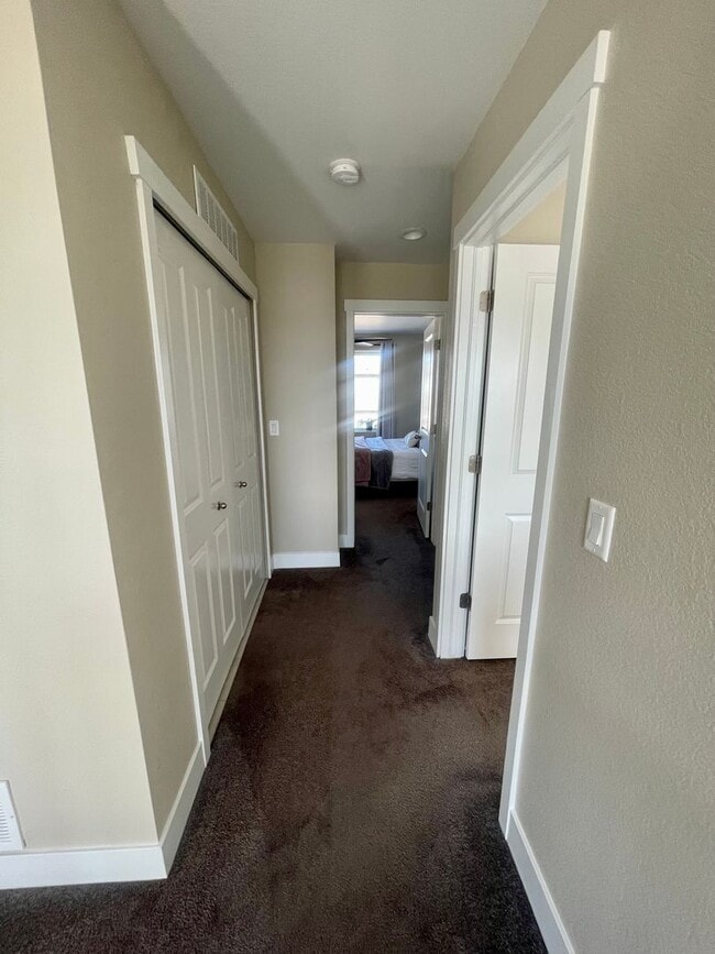 Building Photo - Wolf Ranch 3 Bedroom home