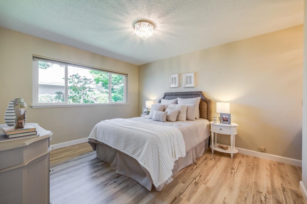 Primary - 934 Goodwin Ave