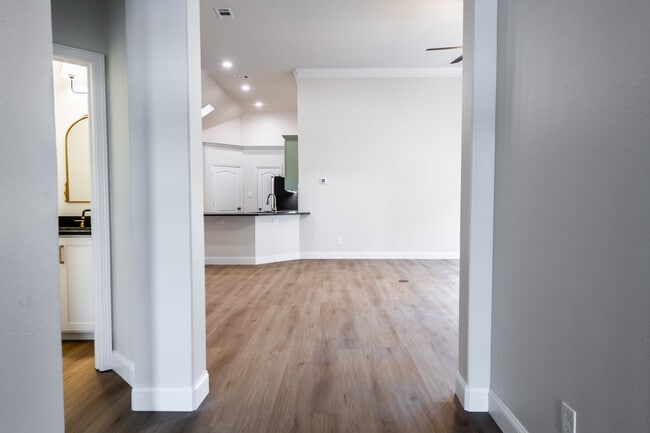 Building Photo - 1814 Morning Glory