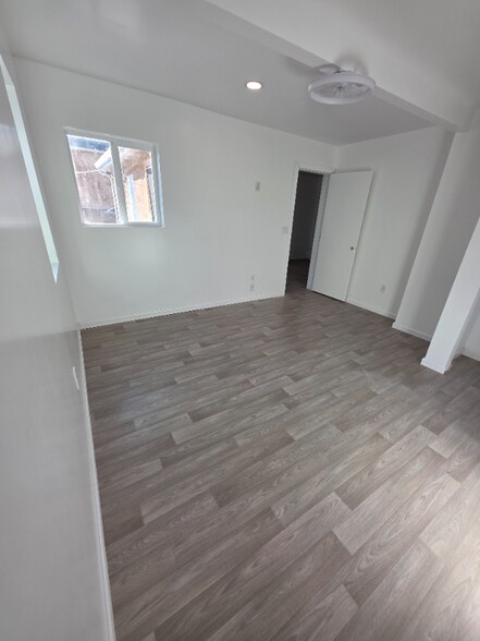 Building Photo - 8034 Ney Ave