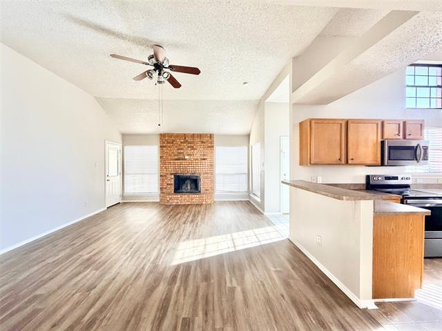 Building Photo - 3101 Hillcrest Dr