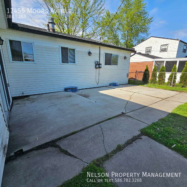 Building Photo - 17455 Moors Ave
