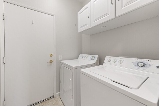Building Photo - 78872 Canyon Vista
