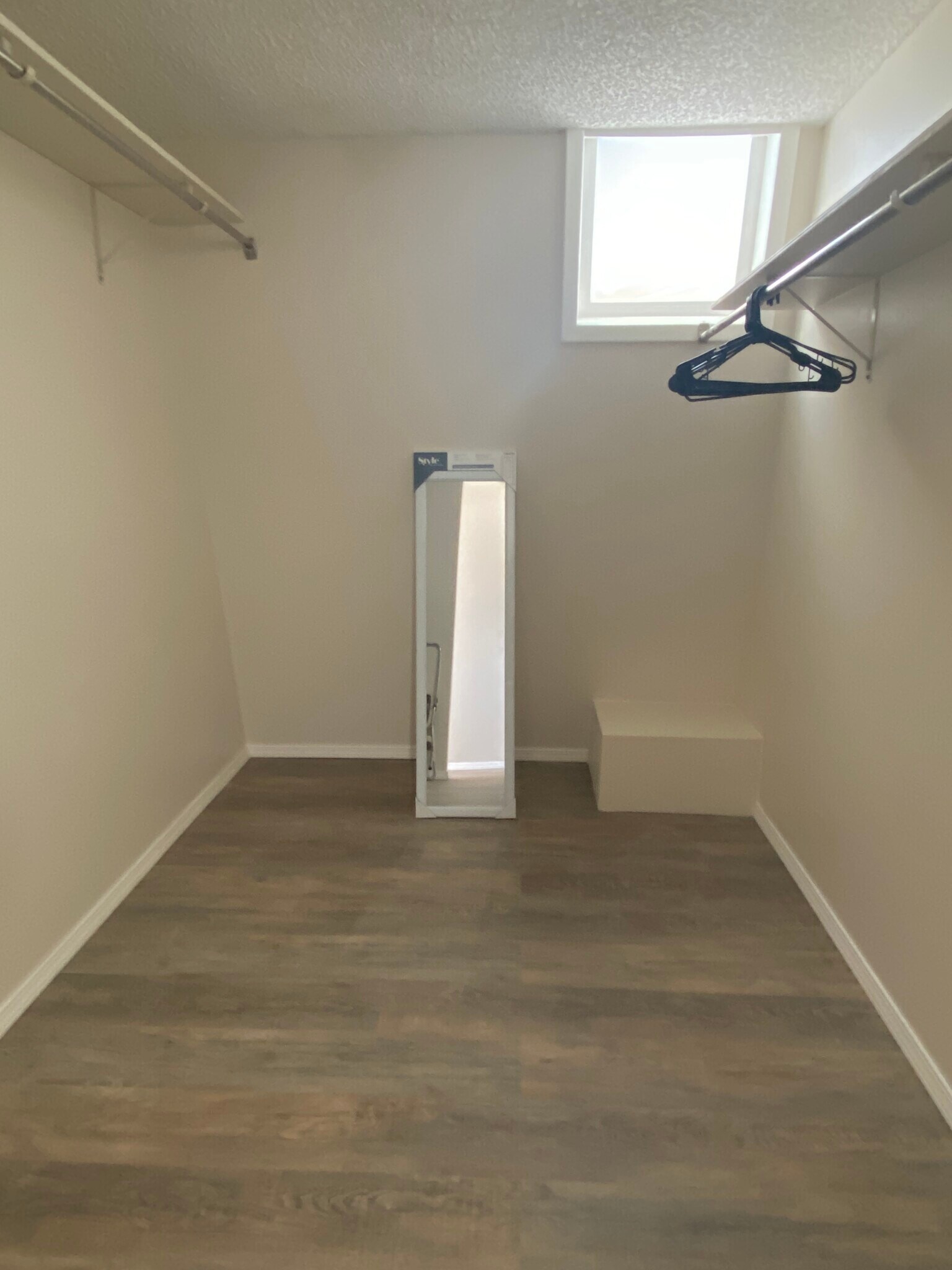 Master Closet - 1343 Bitterroot Dr