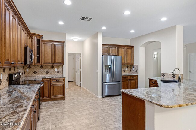 Building Photo - 11207 N 165th Ave