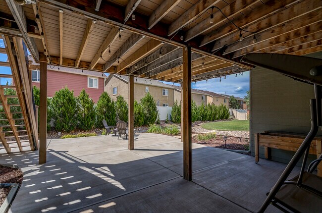 Building Photo - 7868 Renegade Hill Dr