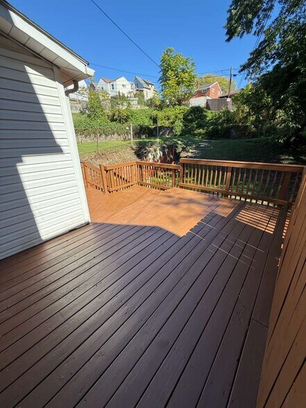 Building Photo - 1606 Woodmont Ave