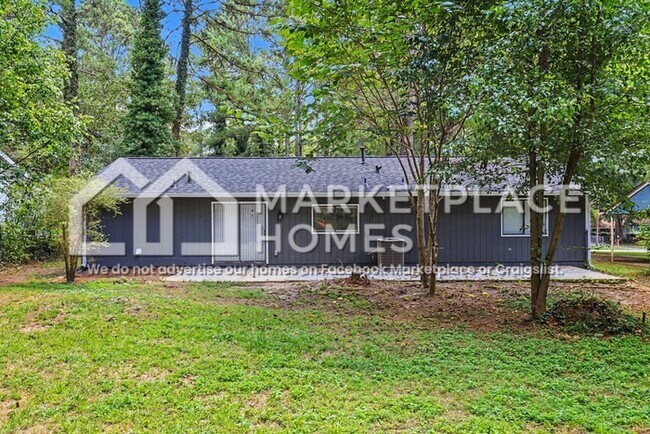 Building Photo - 9011 Homewood Dr
