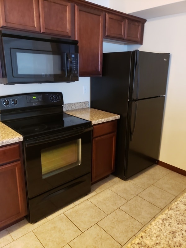 Building Photo - 1115 Prairie Rose Dr SW