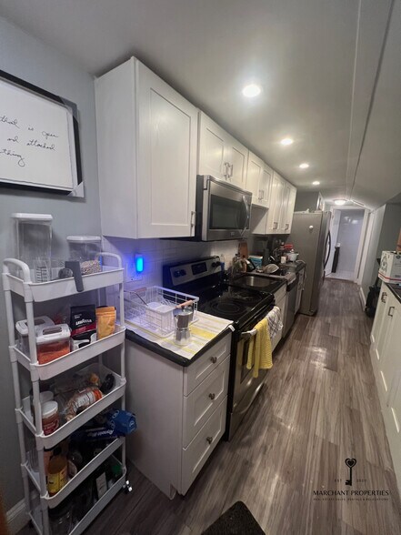 Building Photo - 7 Denby Rd