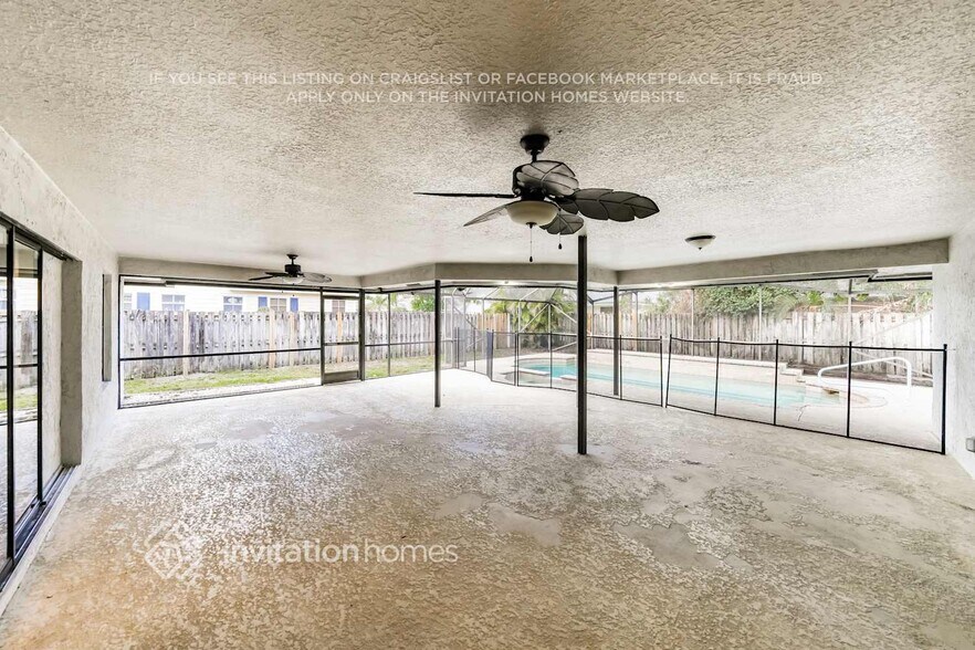 Building Photo - 845 Daffodil Dr