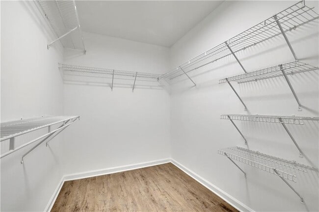 Building Photo - 13491 Spring View Dr