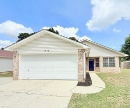 Building Photo - 4530 Chantilly Way