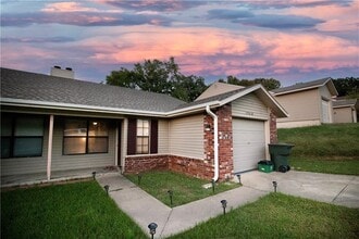 Building Photo - 1960 Wilkins Pl