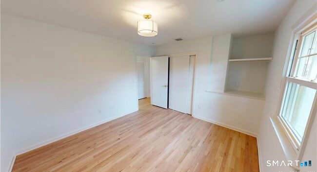 Building Photo - 1 Cottontail Rd