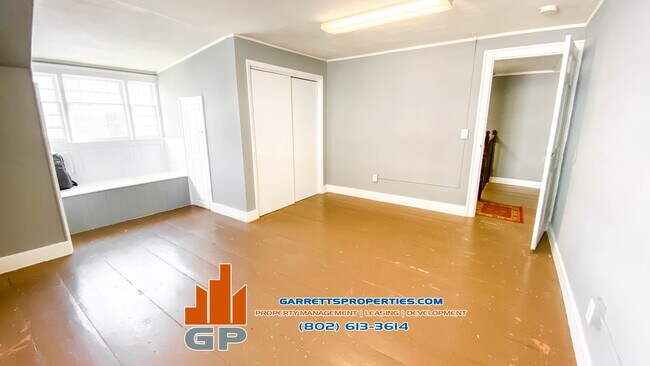 Building Photo - 102 S Main St