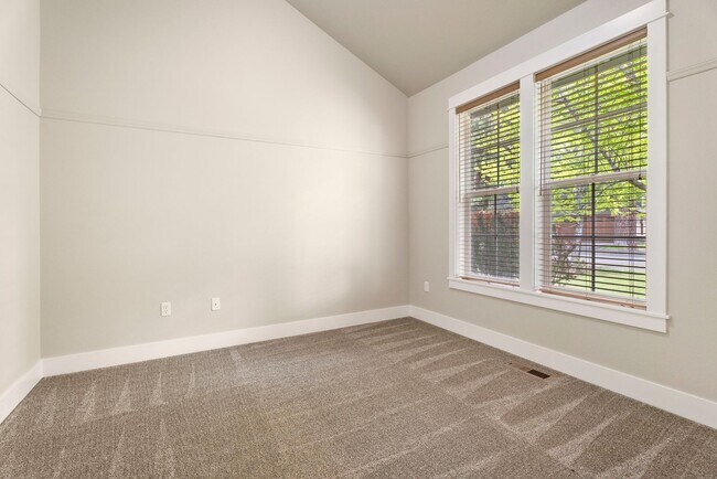 Building Photo - 345 Timber Creek Dr