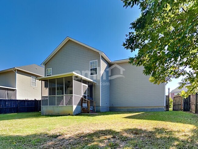 Building Photo - 417 Green Park Ln