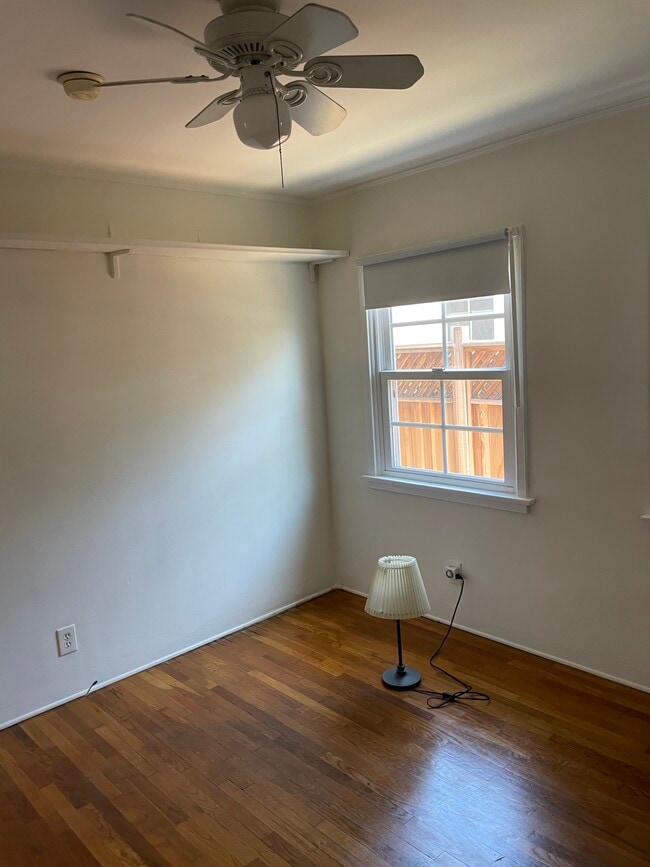 bed 2 - 4080 Veselich Ave