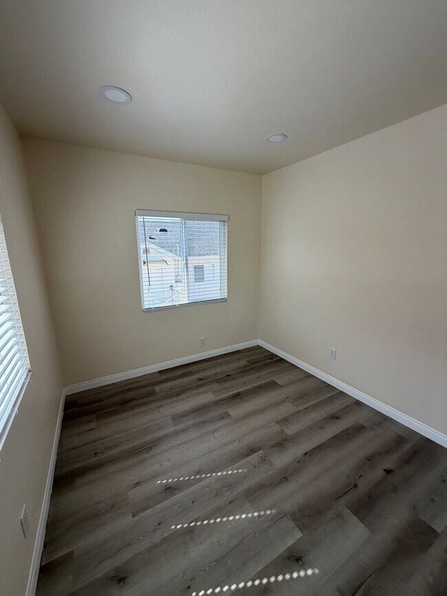 Building Photo - Bradshawe