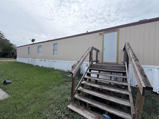Building Photo - 116 Guadalupe St