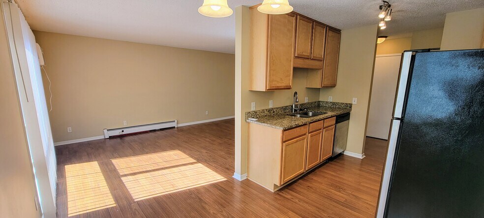 Building Photo - 3540 Hennepin Ave #217