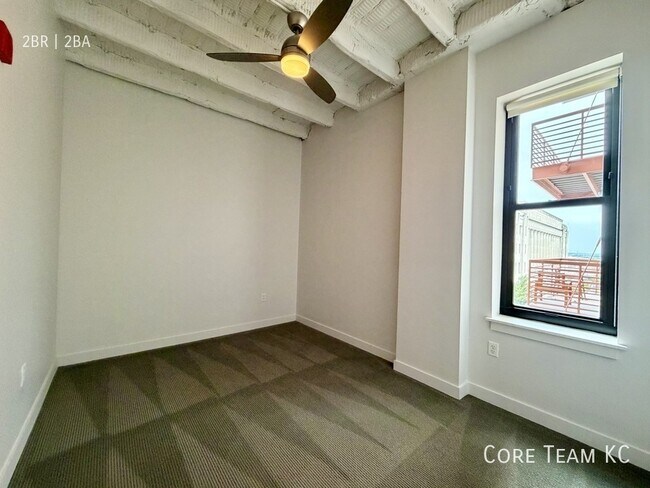 Building Photo - 217 W Pershing Rd