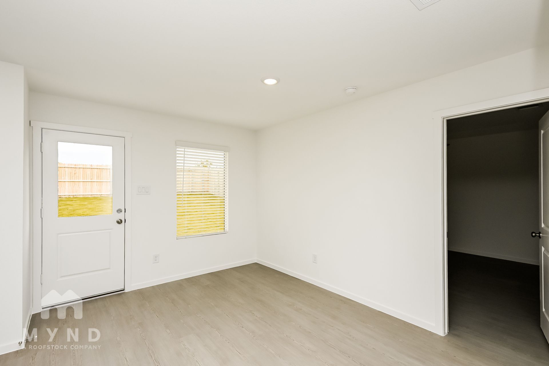 Building Photo - 2652 Mistwood Dr