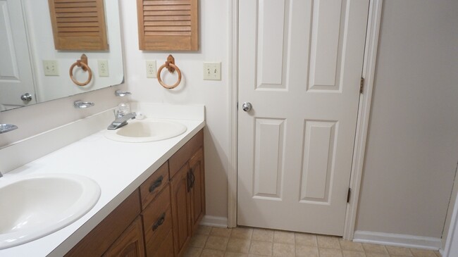 Building Photo - 508 Georgetown Cir