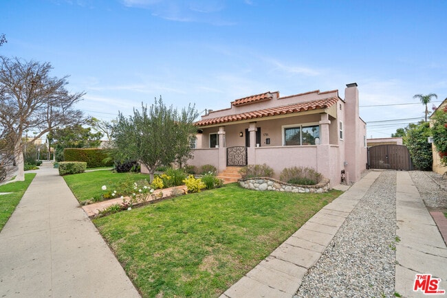 Building Photo - 1716 S Genesee Ave