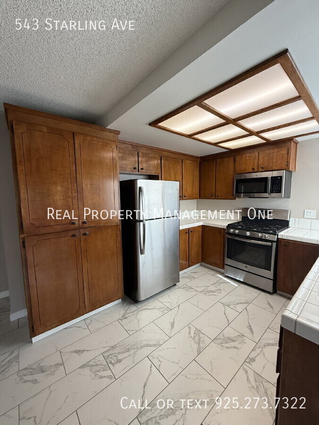 Building Photo - 543 Starling Ave