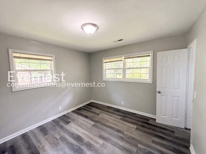 Building Photo - 3318 Bonds Ave
