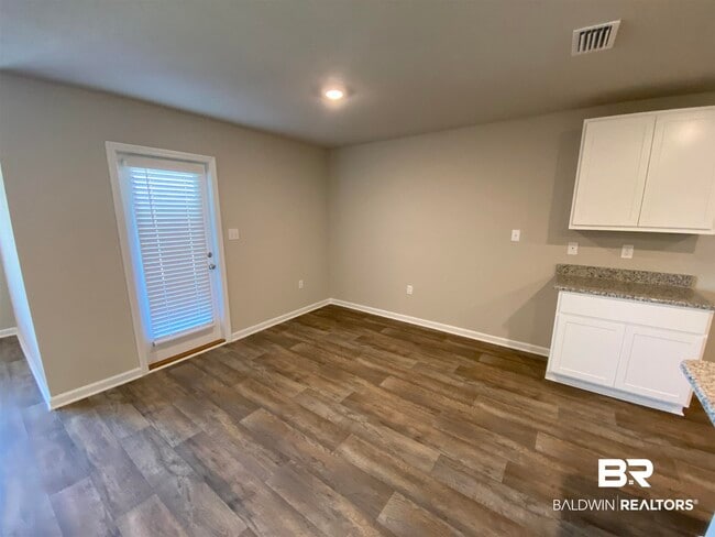 Building Photo - 8018 Irwin Loop
