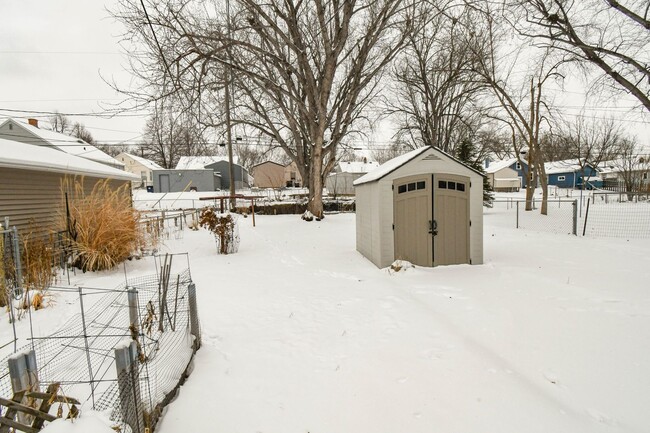 Building Photo - Charming Home in Central Sioux Falls with ...