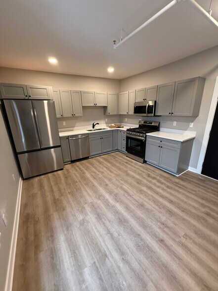 Building Photo - 127 W Michigan Ave