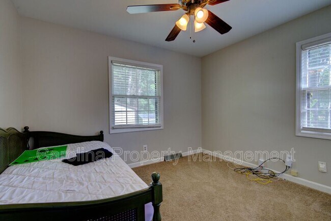 Building Photo - 6412 Tomahawk Ln